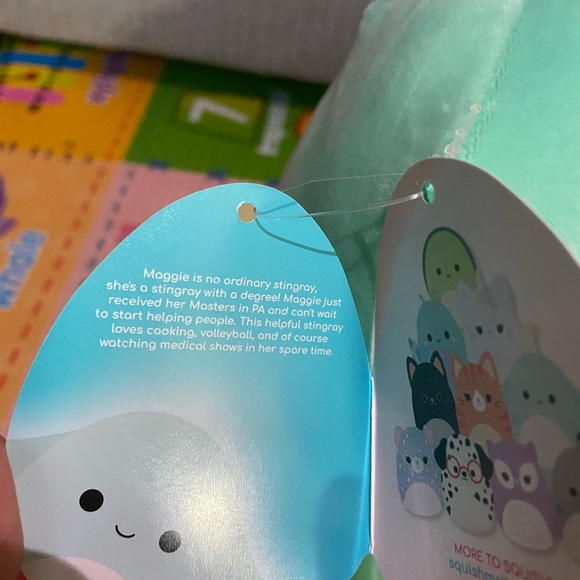 Squishmallow maggie the stingray 8" - Picture 4 of 4